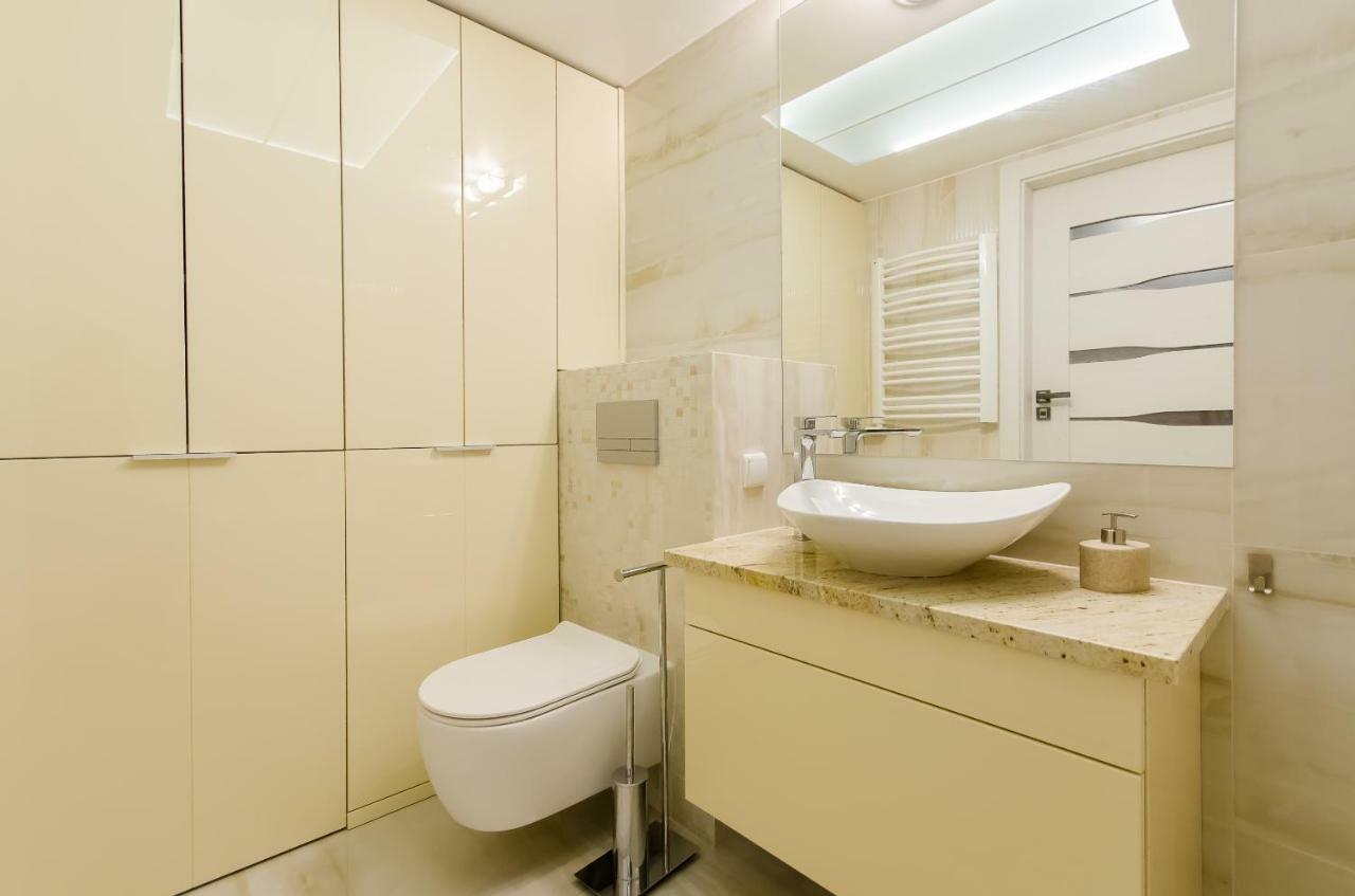 Central Penthouse With Terrace Krakow Ngoại thất bức ảnh